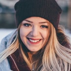 Kamelia, Blogista Founder